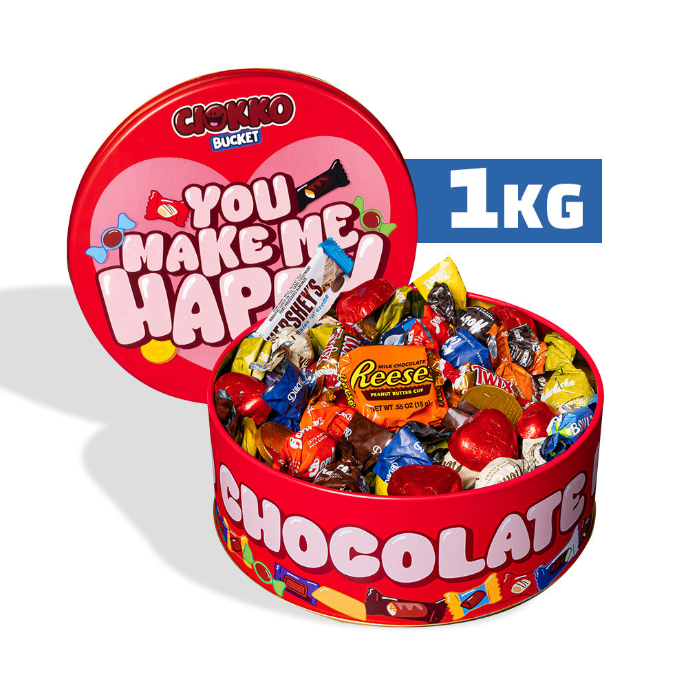 Ciokko Bucket “Činiš me sretnim”, limenka čokoladica od 1 kg koju možeš sastaviti s omiljenim okusima svoje polovice 