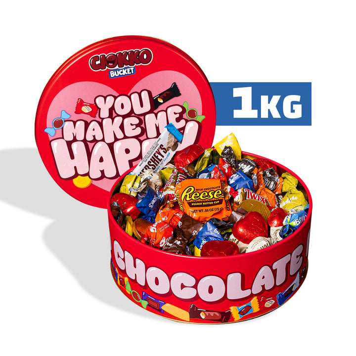 Ciokko Bucket “Činiš me sretnim”, limenka čokoladica od 1 kg koju možeš sastaviti s omiljenim okusima svoje polovice 