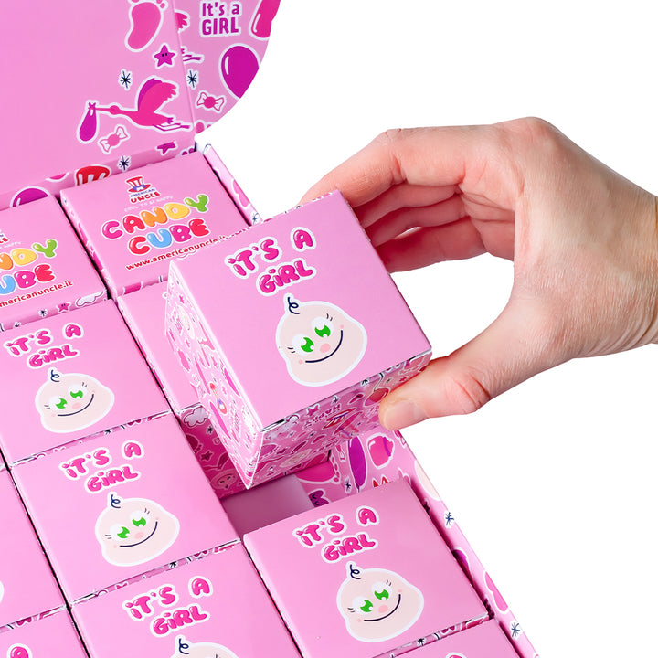 Candy Cube Kit “It’s a girl”, kutijice s gumama od 50g idealne za baby shower ili rođenje (25, 50 ili 75 kom) 