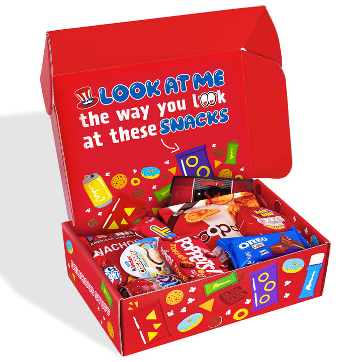 Snack Box "Volim te", kutija iznenađenja s 20 snack slatkiša, grickalica i napitaka 